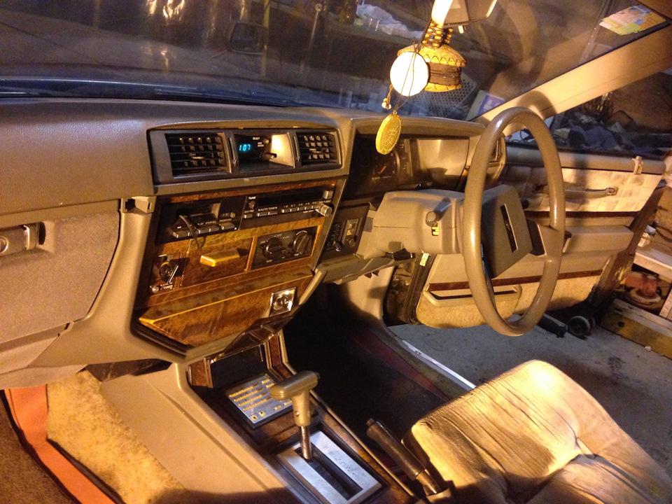 Фото в бортжурнале Nissan Gloria (6G)
