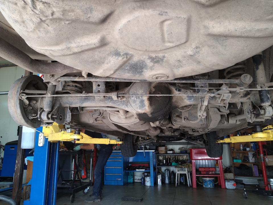Подвеска — Nissan Cedric (5G)