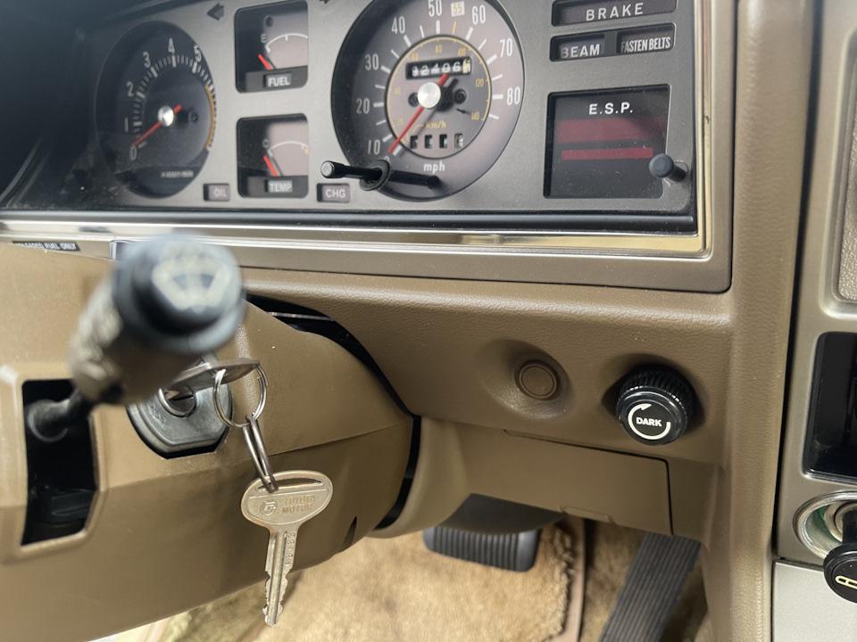 Фото в бортжурнале Toyota Cressida (1G)