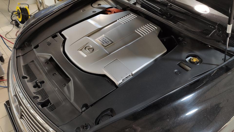 Фото в бортжурнале Lexus LS 600h
