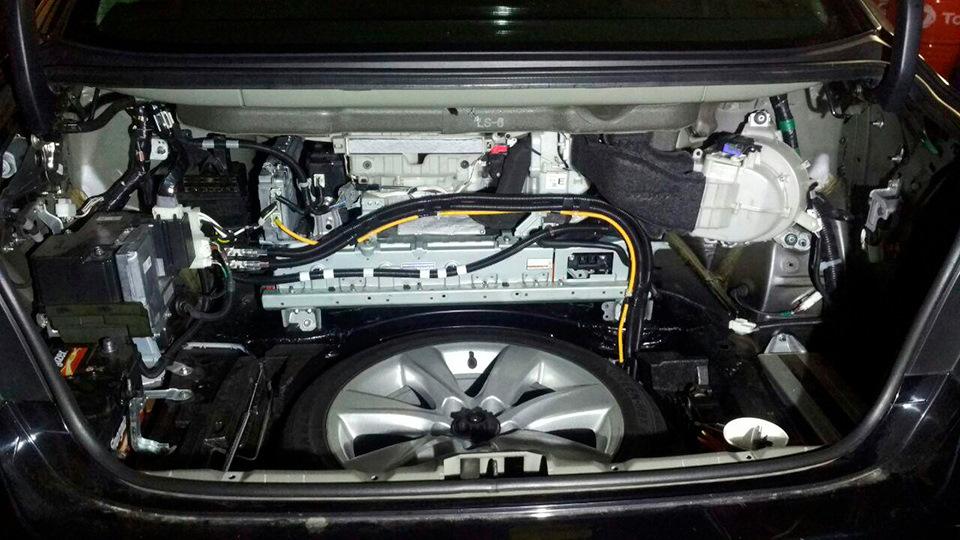 Обшивку нужно снимать всю. — Lexus LS 600h