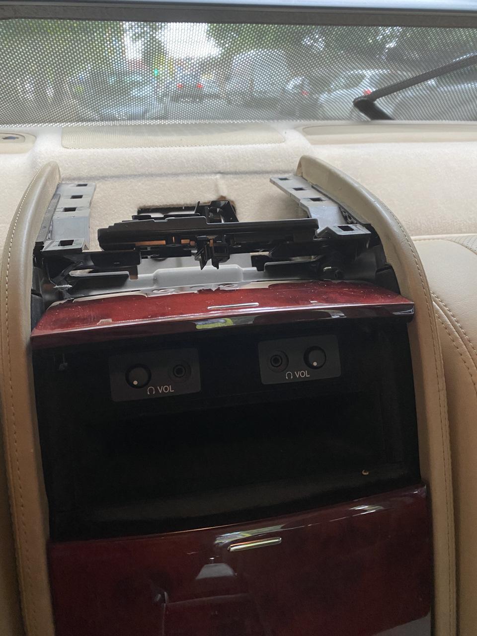 Фото в бортжурнале Lexus LS 600h