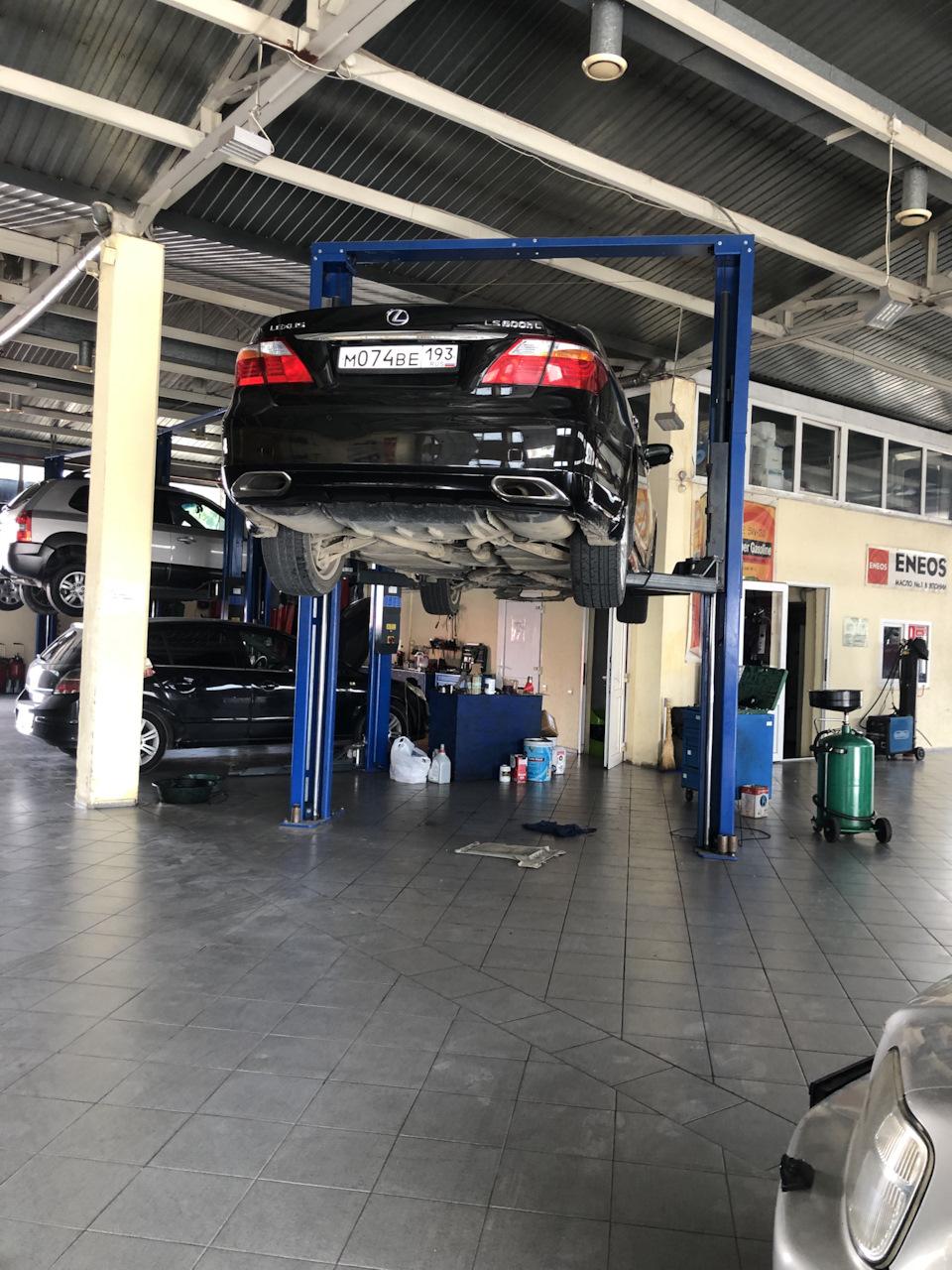 Фото в бортжурнале Lexus LS 600h