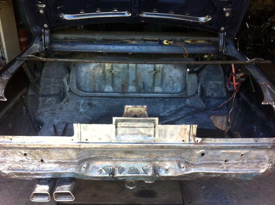 Фото в бортжурнале Nissan Cedric (5G)
